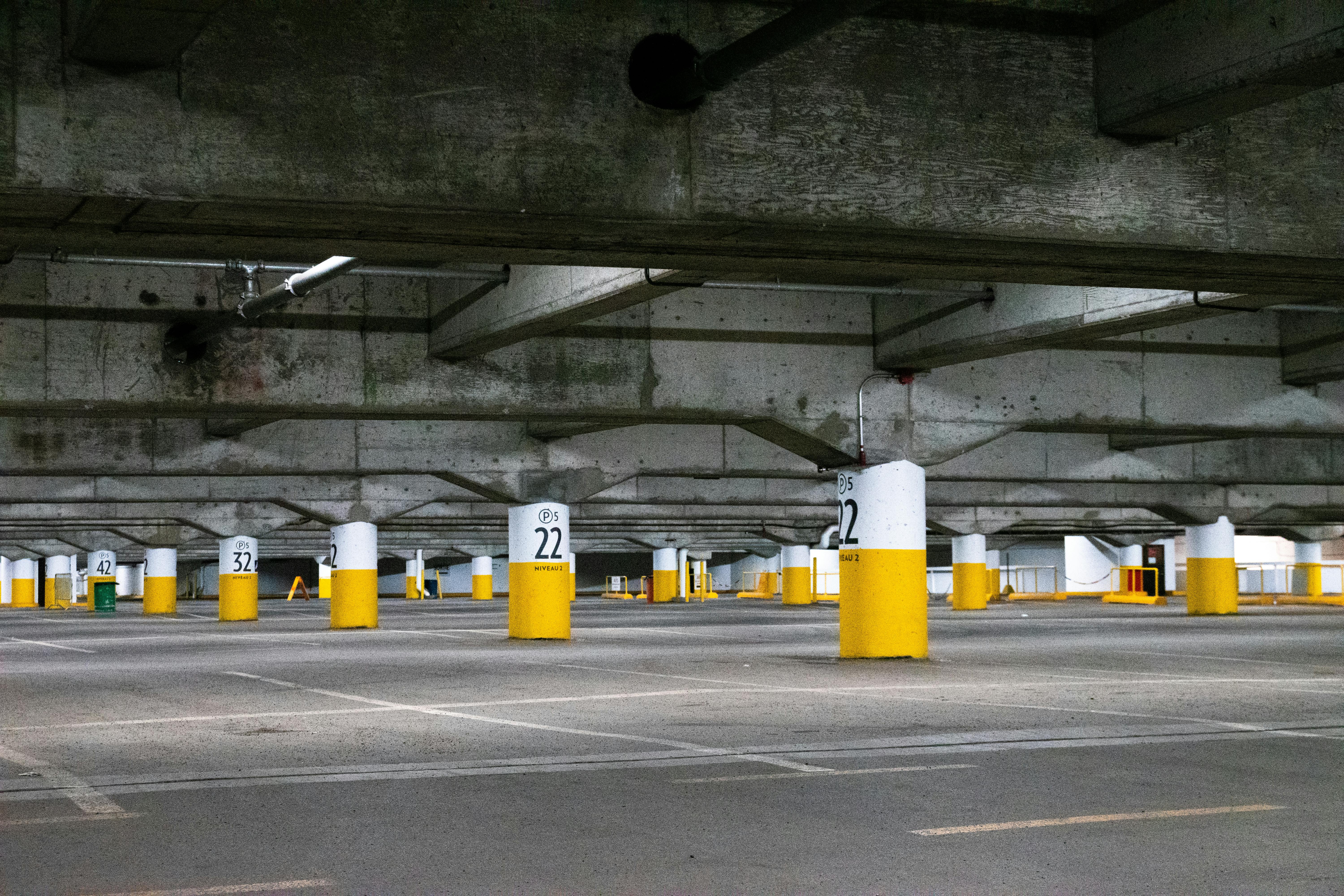 Parking garage